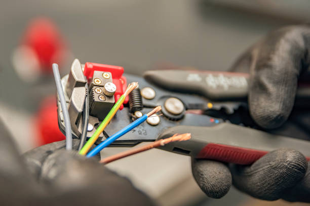 Best Local Electrician Companies  in Olmsted Falls, OH