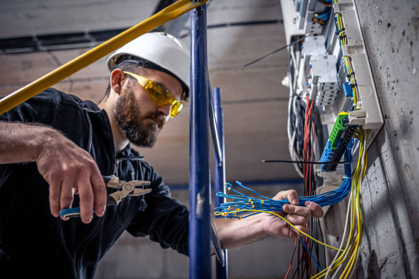 Best Affordable Emergency Electrician  in Olmsted Falls, OH