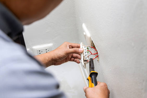 Best Emergency Electrical Repair  in Olmsted Falls, OH